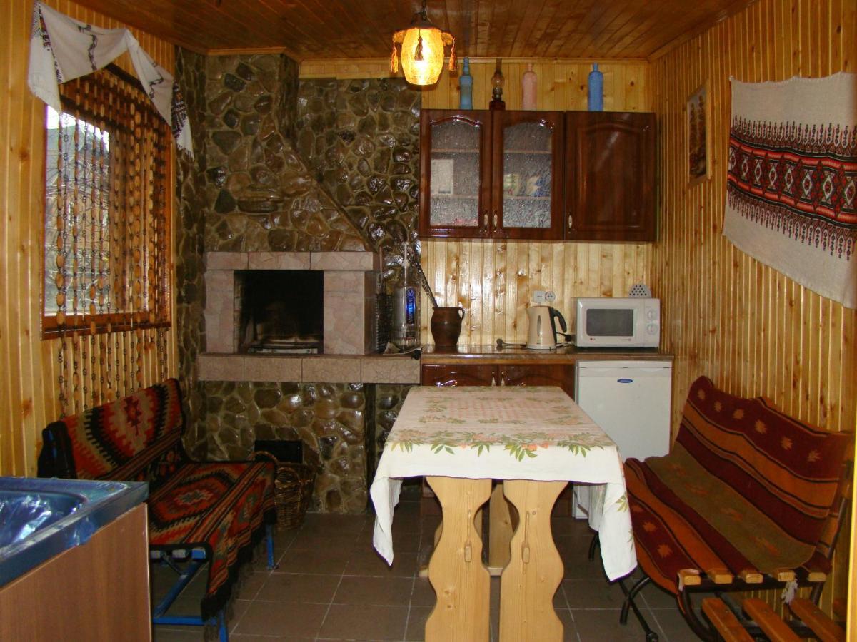 Зелена Садиба Над Рікою Slavske Luaran gambar