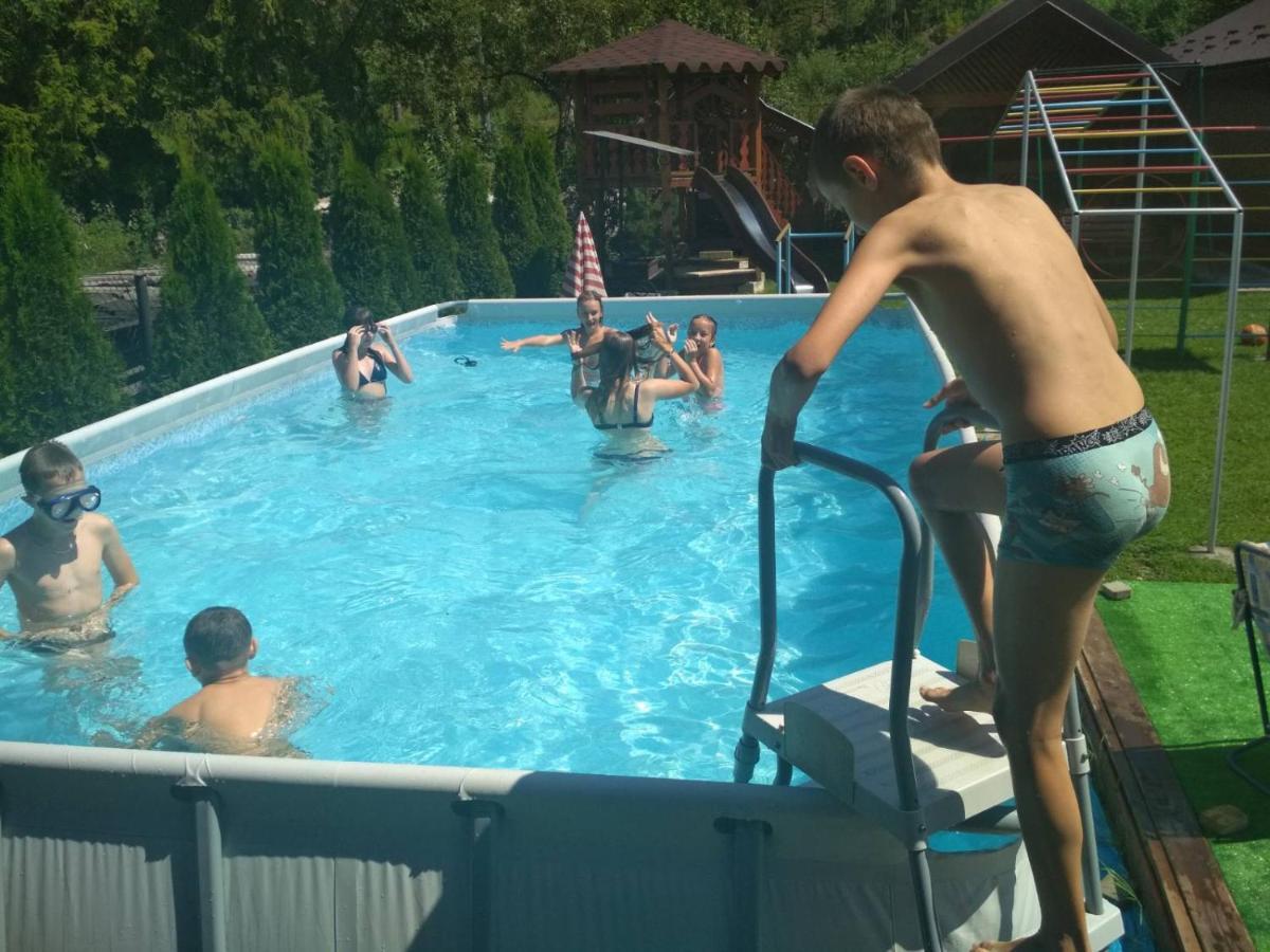 Зелена Садиба Над Рікою Slavske Luaran gambar